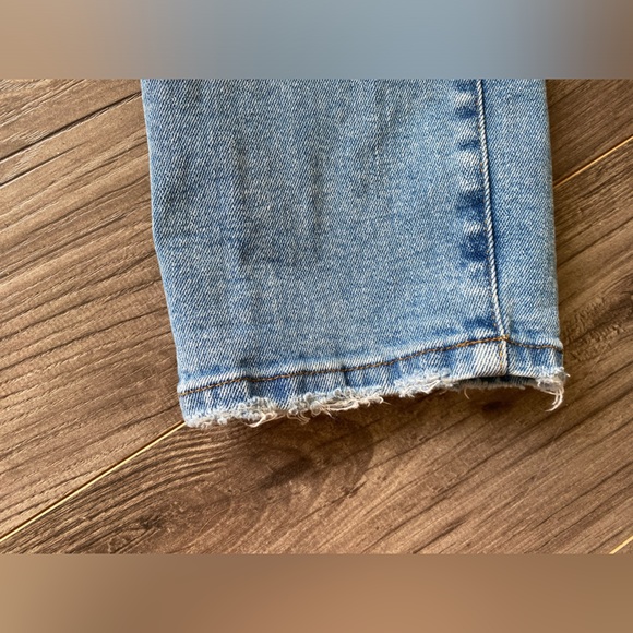 GOOD AMERICAN Good Vintage High-rise Straight
Stretch-Denim Fray jeans - Picture 9 of 16